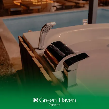 Green Haven Chalet *