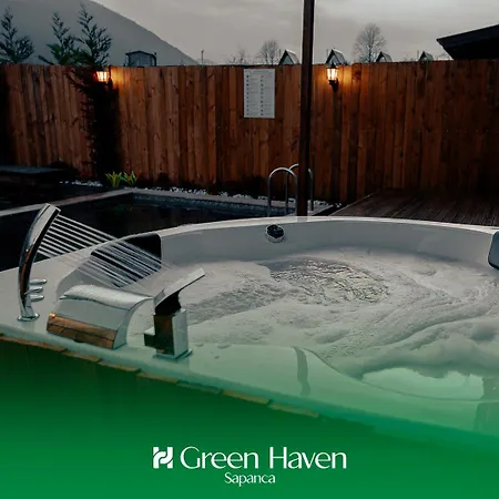 Chalet Green Haven